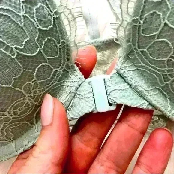 Victoria's Secret Very Sexy Racerback Push-Up Bra Rhinestone Bling 36C - Picture 3 of 5